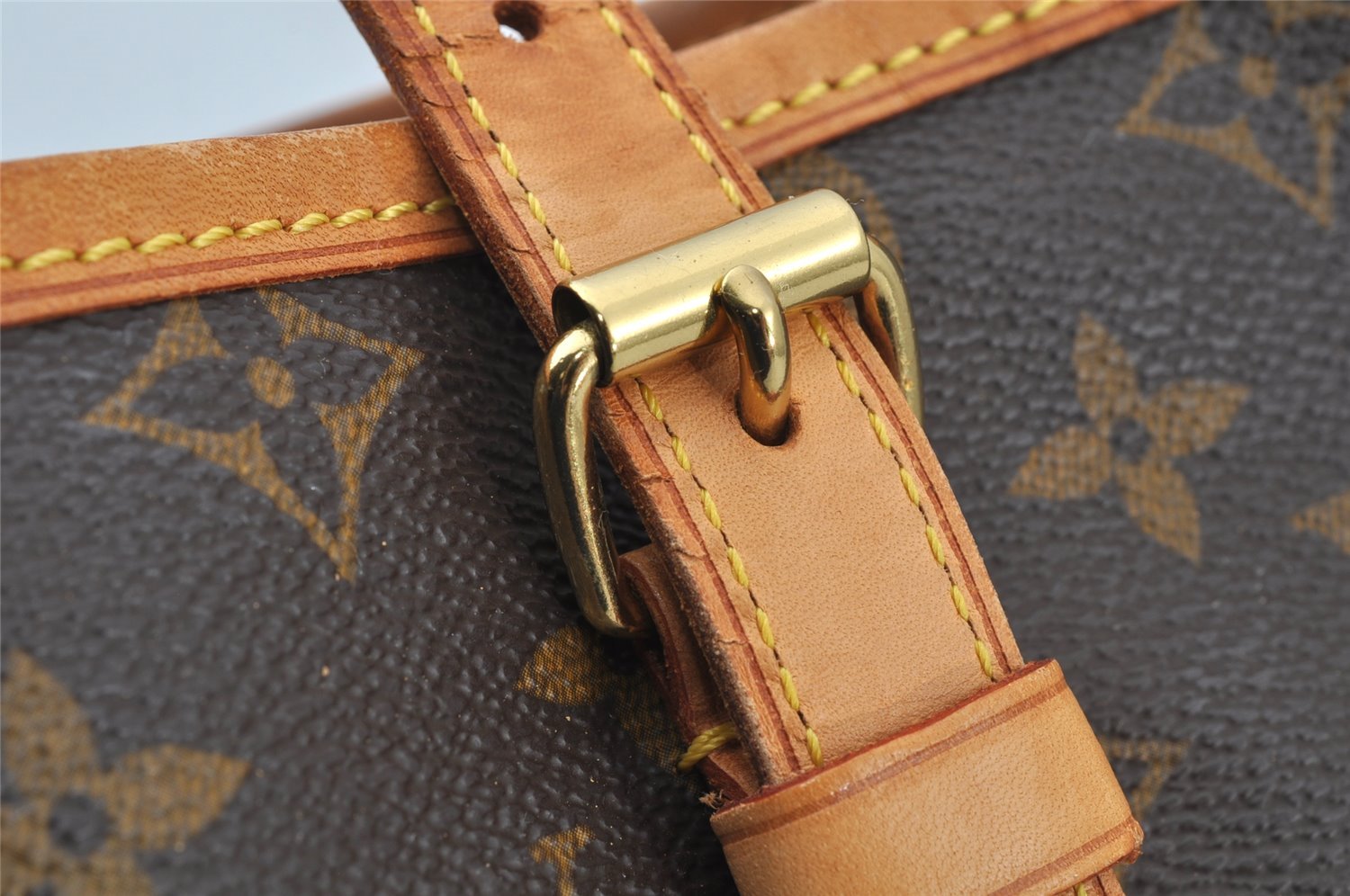 Authentic Louis Vuitton Monogram Bucket GM Shoulder Tote Bag M42236 Junk 8825I