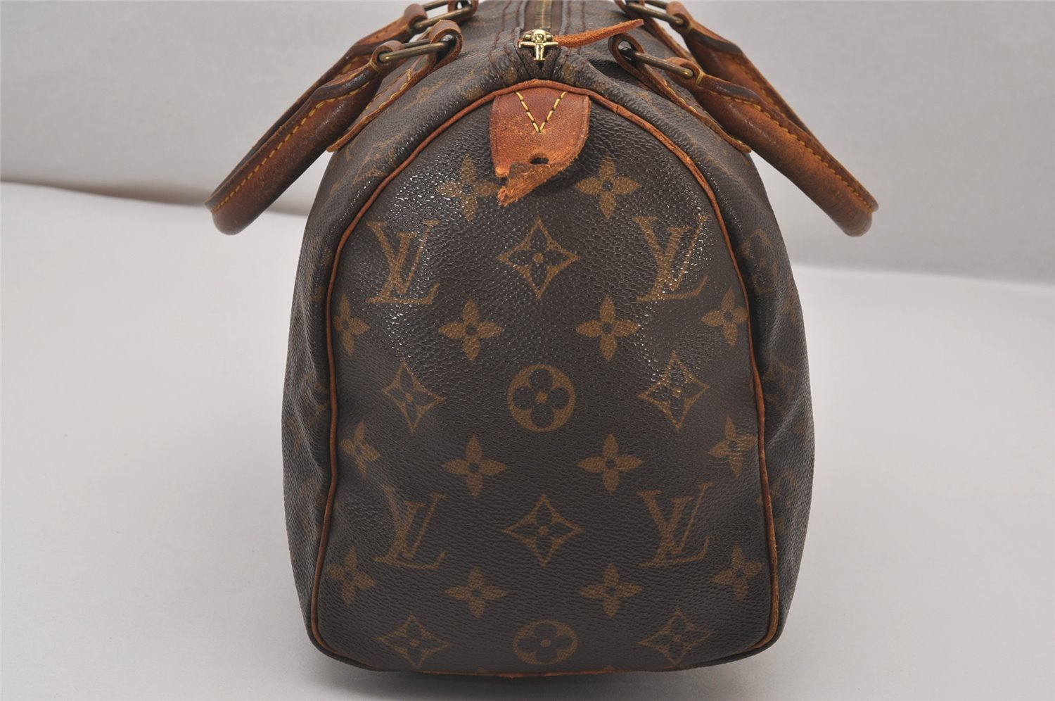 Authentic Louis Vuitton Monogram Speedy 25 Boston Hand Bag M41528 LV 8826I