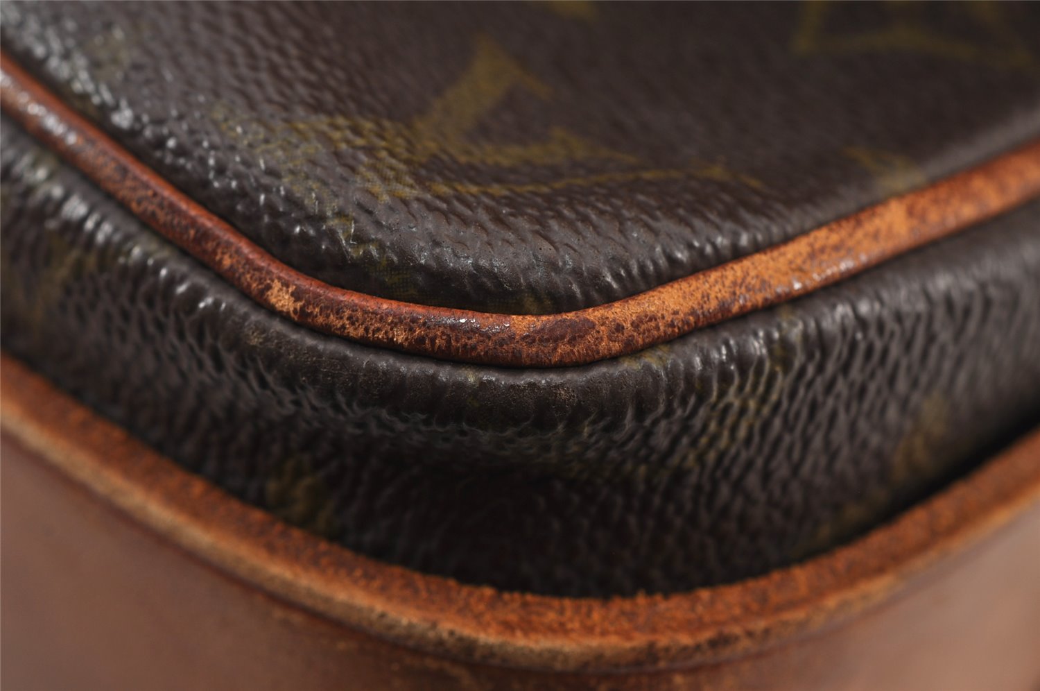 Authentic Louis Vuitton Monogram Cartouchiere GM Shoulder Bag Old Model 8829J