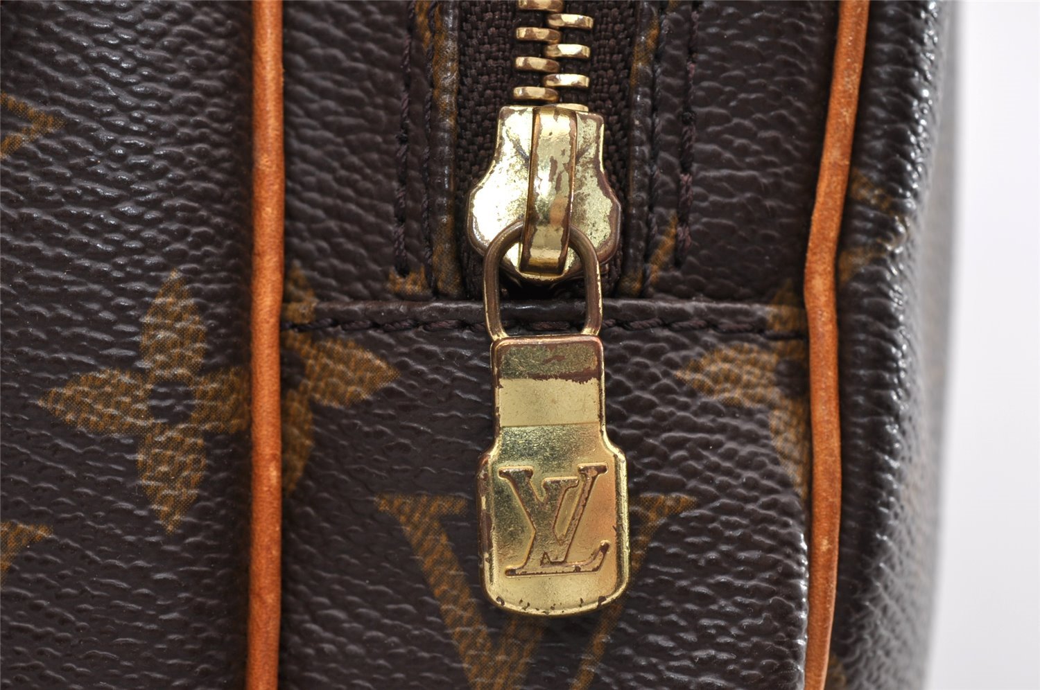 Authentic Louis Vuitton Monogram Amazone Shoulder Cross Bag M45236 Junk 8830I