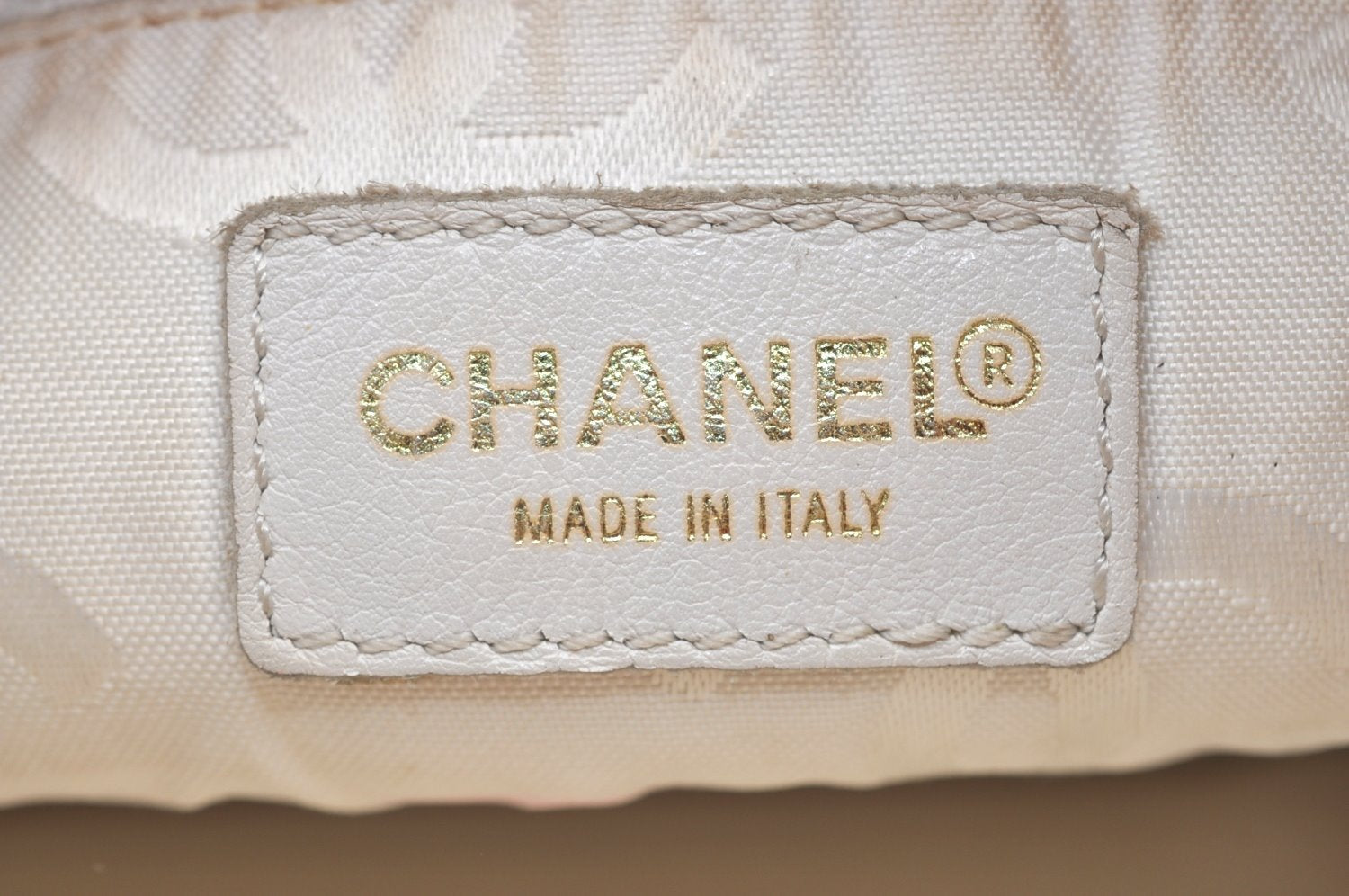 Authentic CHANEL Vintage Caviar Skin Shoulder Hand Bag Purse White 8831H