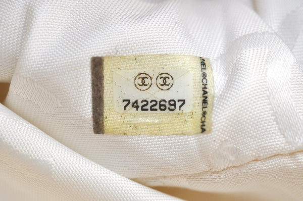 Authentic CHANEL Vintage Caviar Skin Shoulder Hand Bag Purse White 8831H