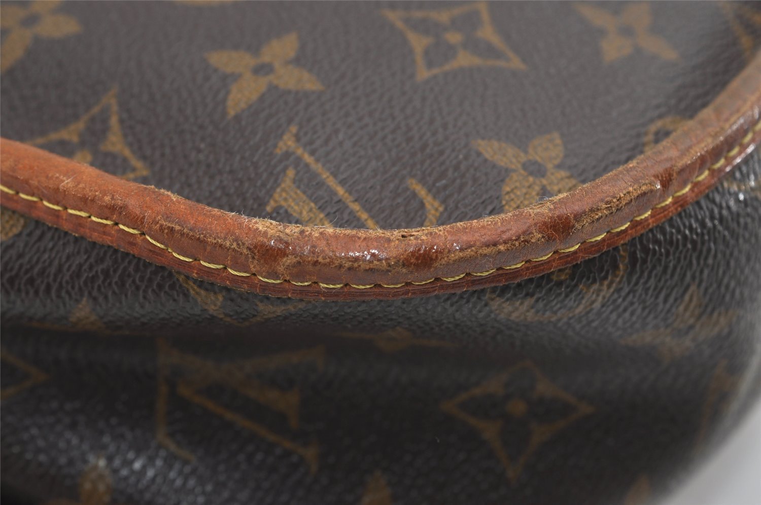 Authentic Louis Vuitton Monogram Menilmontant PM M40474 Shoulder Cross Bag 8831I