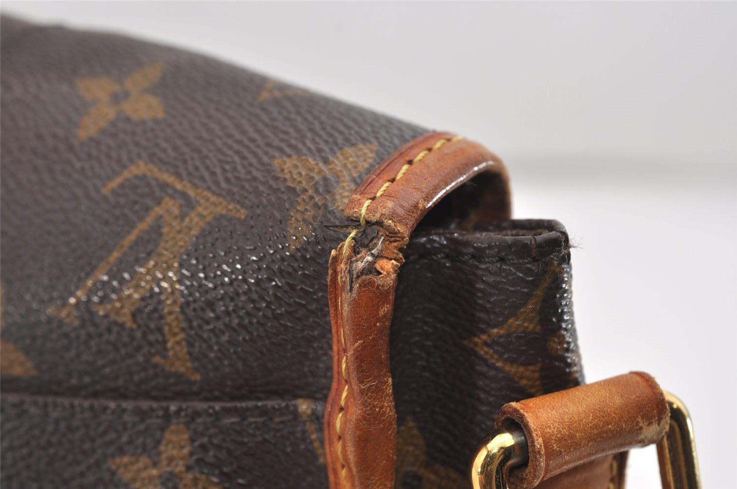 Authentic Louis Vuitton Monogram Menilmontant PM M40474 Shoulder Cross Bag 8831I