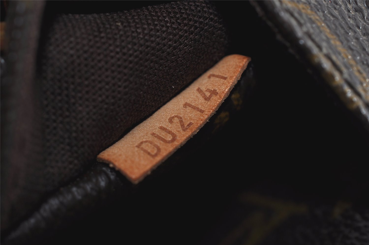 Authentic Louis Vuitton Monogram Menilmontant PM M40474 Shoulder Cross Bag 8831I