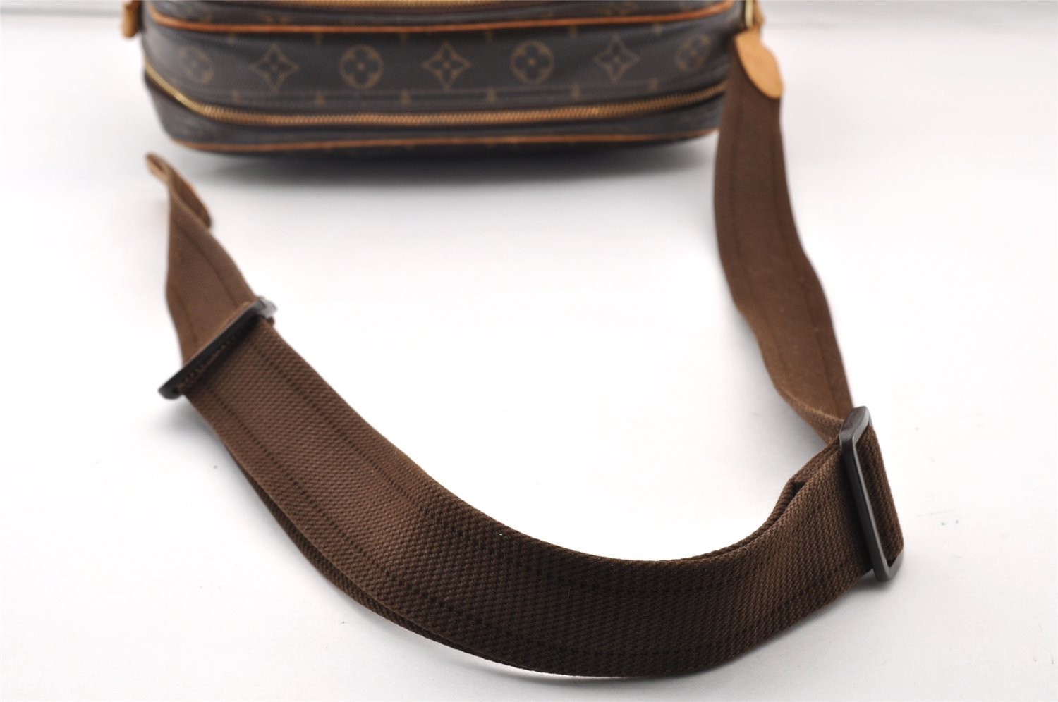 Authentic Louis Vuitton Monogram Reporter PM Shoulder Bag M45254 Junk 8832I