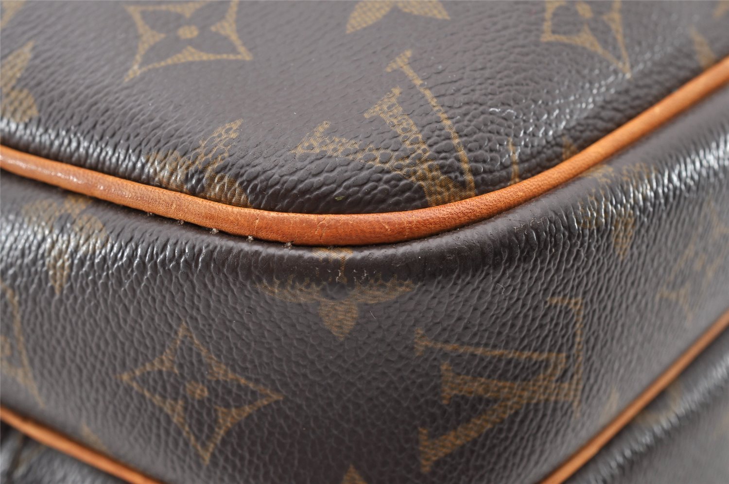 Authentic Louis Vuitton Monogram Reporter PM Shoulder Bag M45254 Junk 8832I