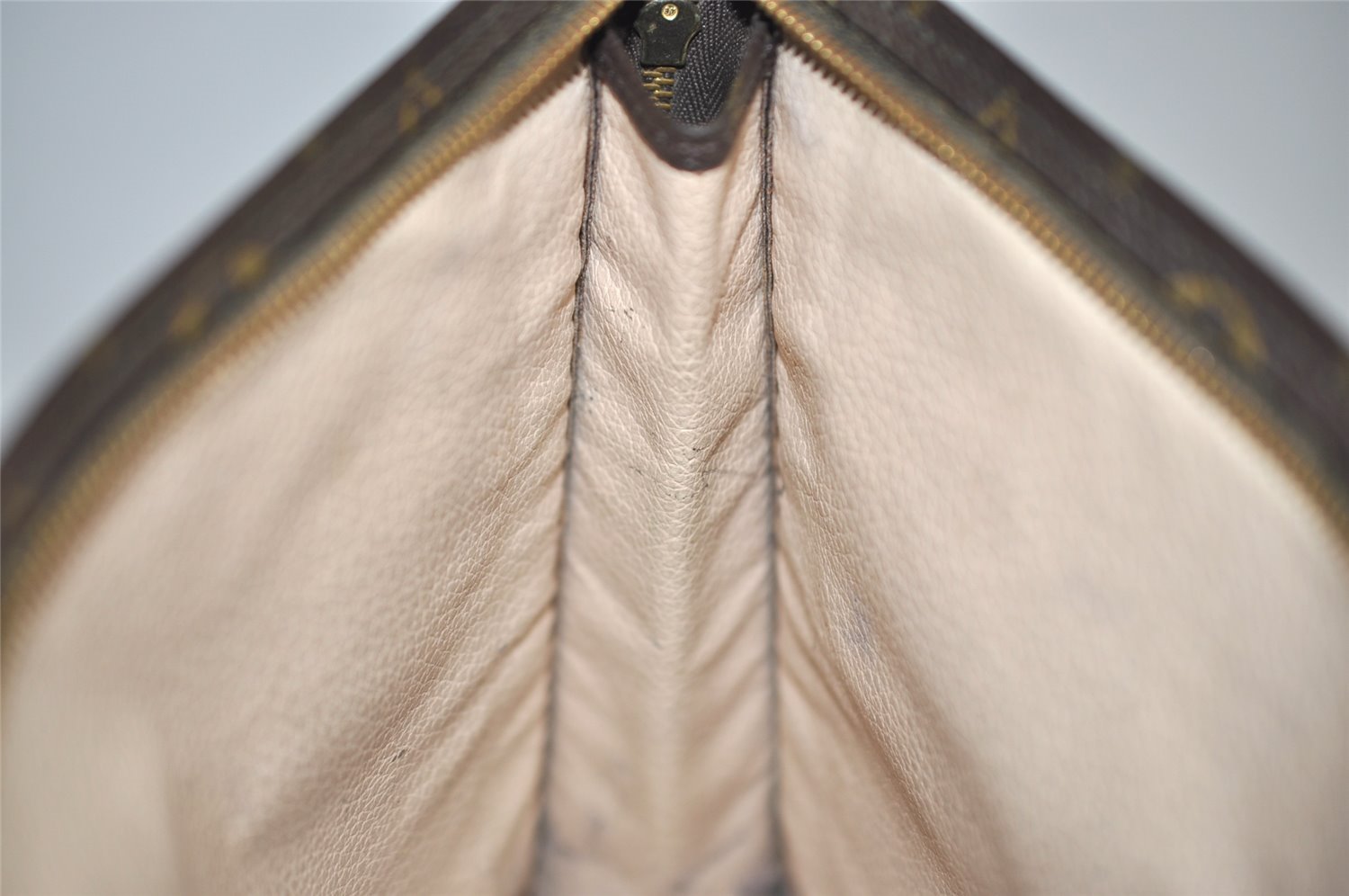 Auth Louis Vuitton Monogram Poche Toilette 26 M47542 Cosmetics Pouch Junk 8833I