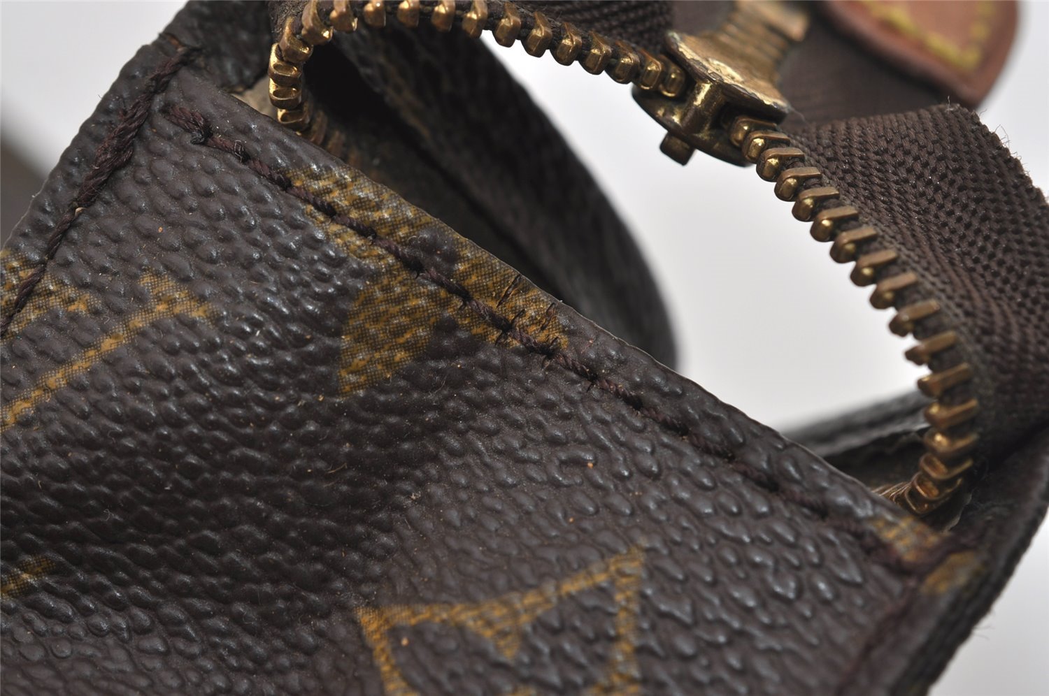 Auth Louis Vuitton Monogram Poche Toilette 26 M47542 Cosmetics Pouch Junk 8833I