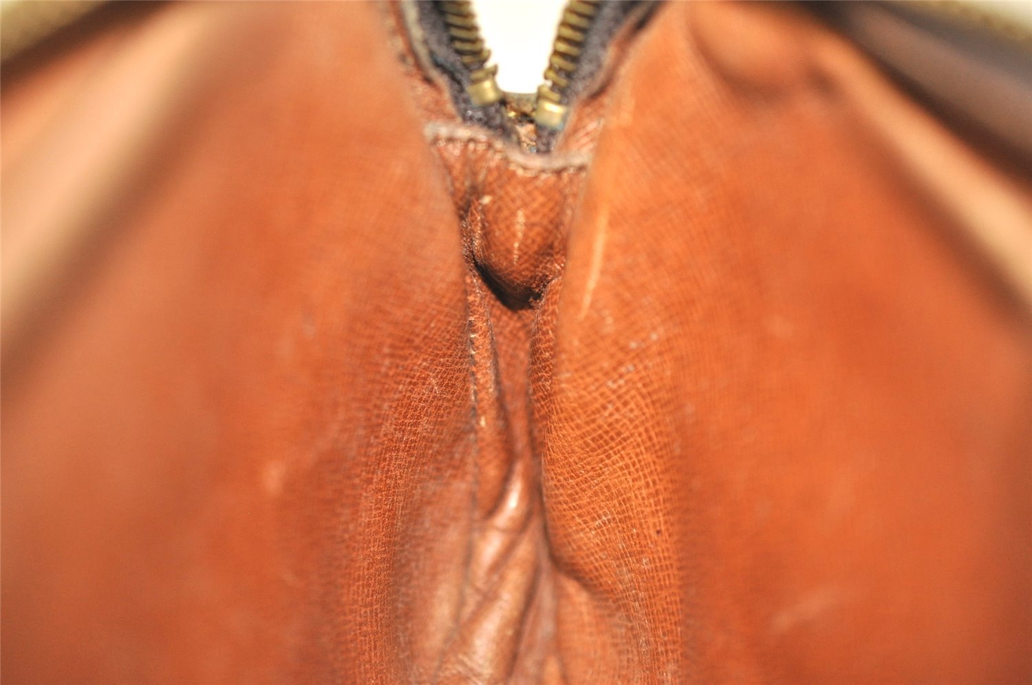 Auth Louis Vuitton Monogram Marly Dragonne PM Clutch Hand Bag Old Model LV 8836I