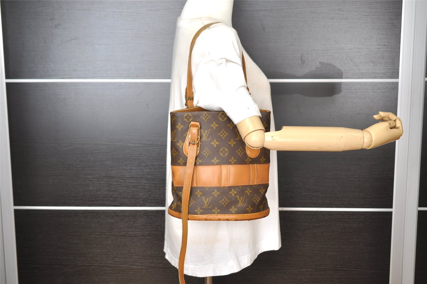 Auth Louis Vuitton Monogram Bucket PM Shoulder Tote Bag USA Model LV Junk 8838I