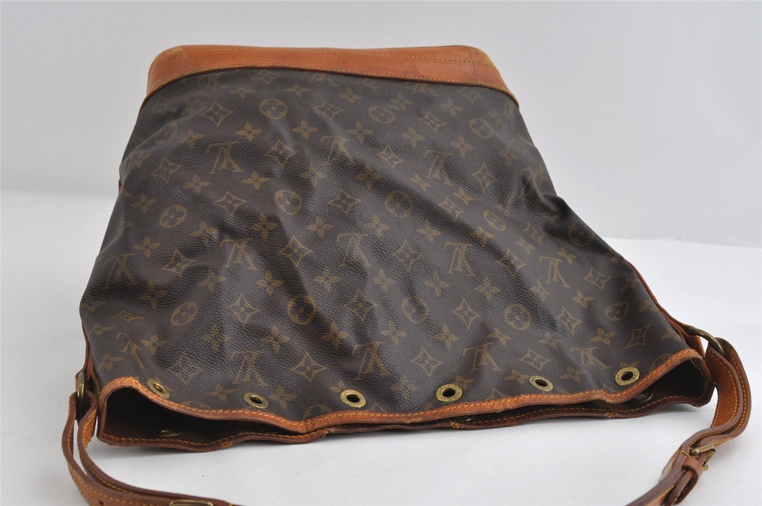 Authentic Louis Vuitton Monogram Noe Shoulder Drawstring Bag M42224 LV 8839I