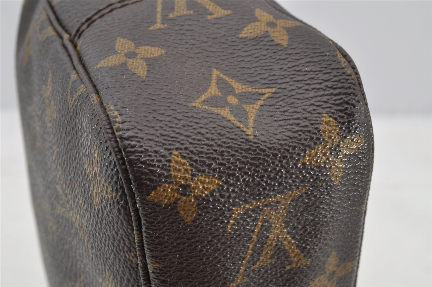Auth Louis Vuitton Monogram Trousse Toilette 23 Clutch Bag M47524 Junk 8843I