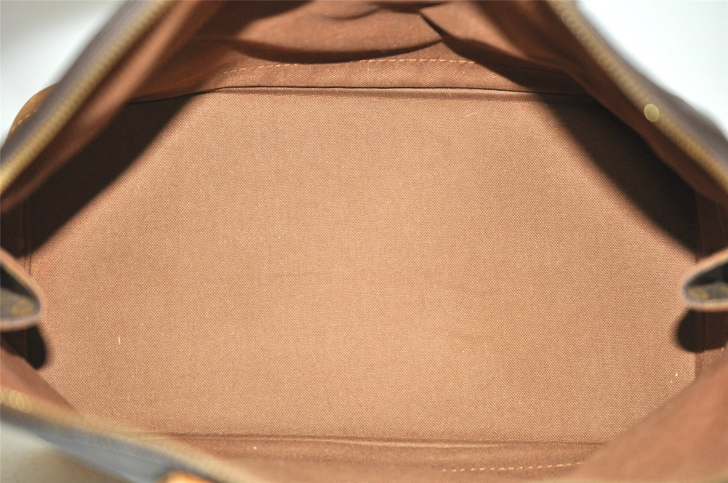 Authentic Louis Vuitton Monogram Alma Hand Bag Purse M51130 LV 8845J