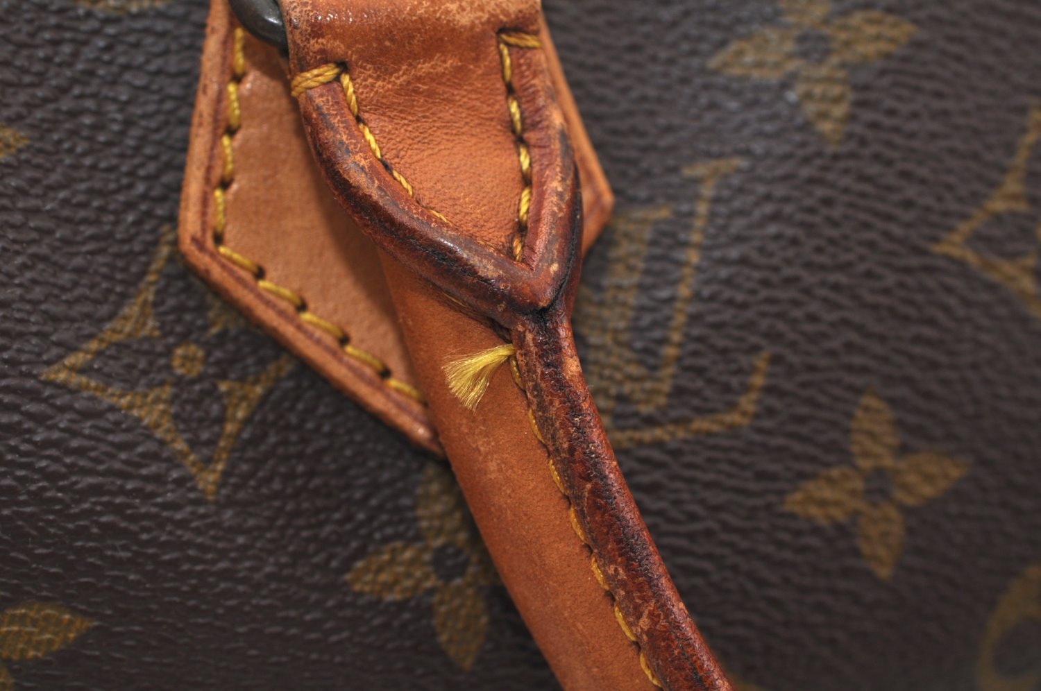 Authentic Louis Vuitton Monogram Speedy 30 Hand Boston Bag Old Model LV 8846I