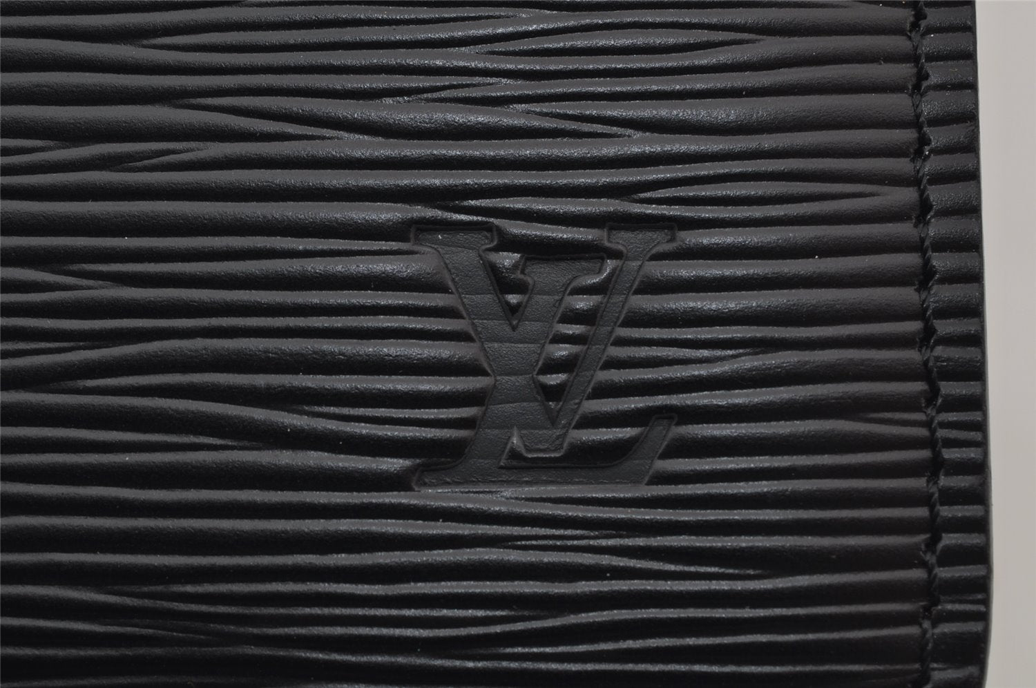 Authentic Louis Vuitton Epi Riviera Hand Bag Black M48182 LV 8846J