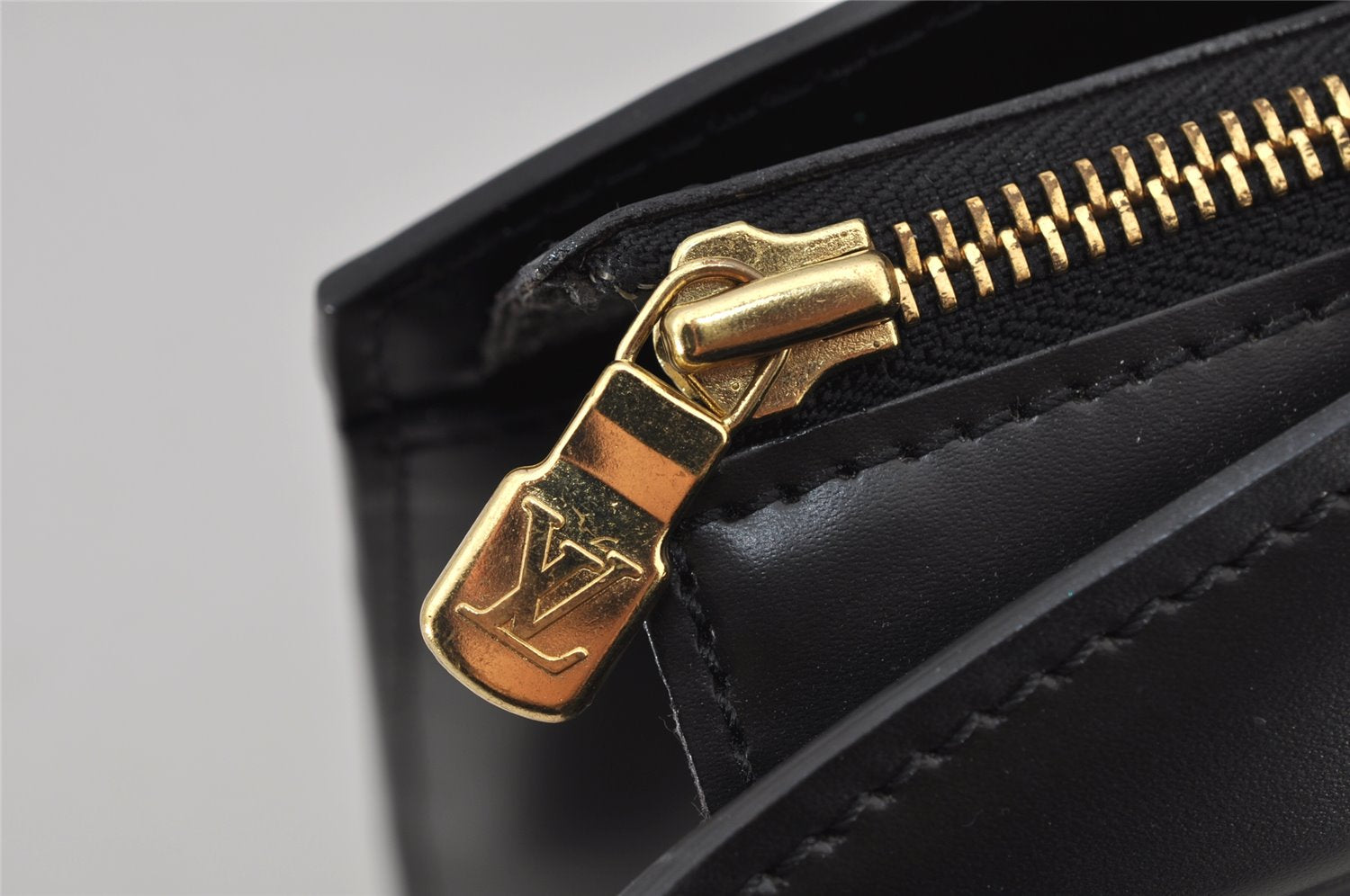 Authentic Louis Vuitton Epi Riviera Hand Bag Black M48182 LV 8846J