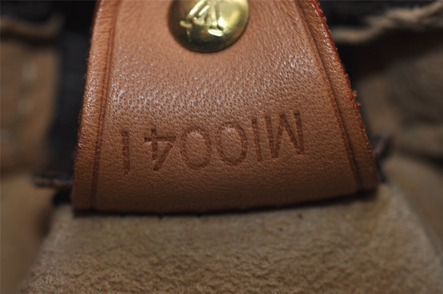 Authentic Louis Vuitton Monogram Looping GM Shoulder Bag M51145 LV 8852J