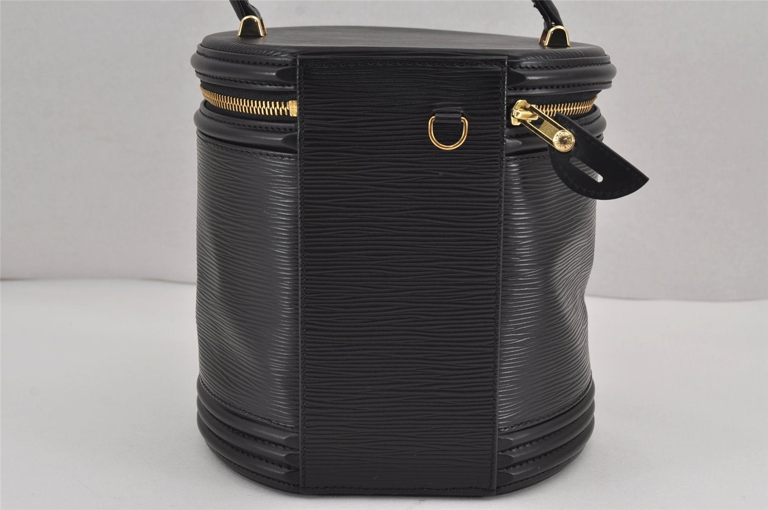 Authentic Louis Vuitton Epi Cannes Cosmetic Hand Bag Purse Black M48032 LV 8854J