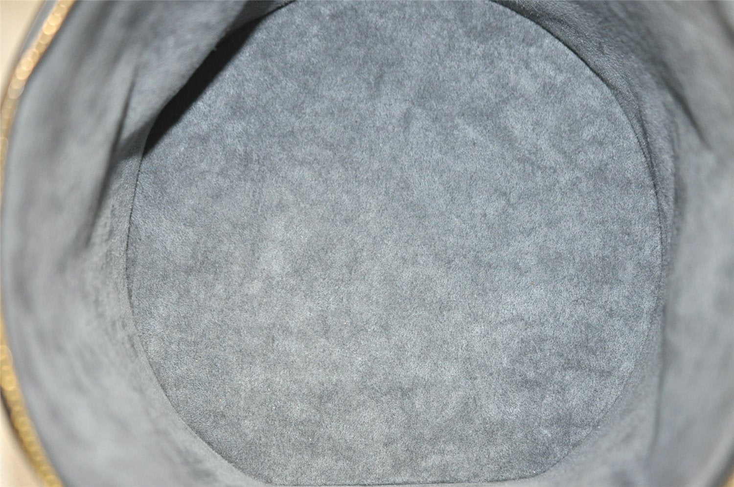 Authentic Louis Vuitton Epi Cannes Cosmetic Hand Bag Purse Black M48032 LV 8854J