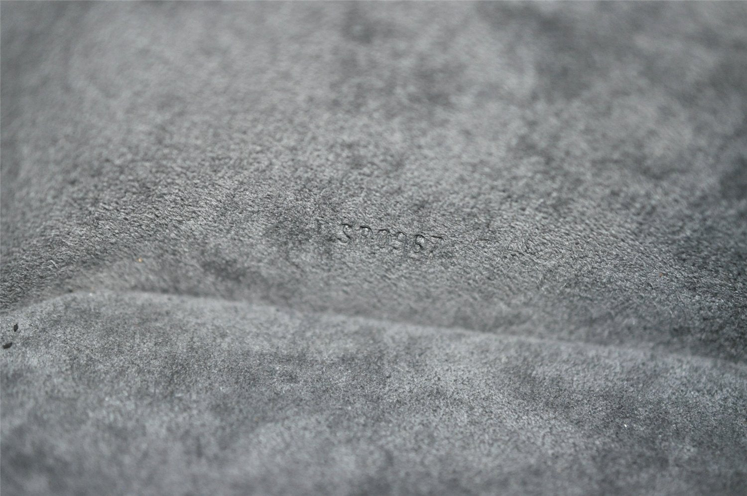 Authentic Louis Vuitton Epi Cannes Cosmetic Hand Bag Purse Black M48032 LV 8854J