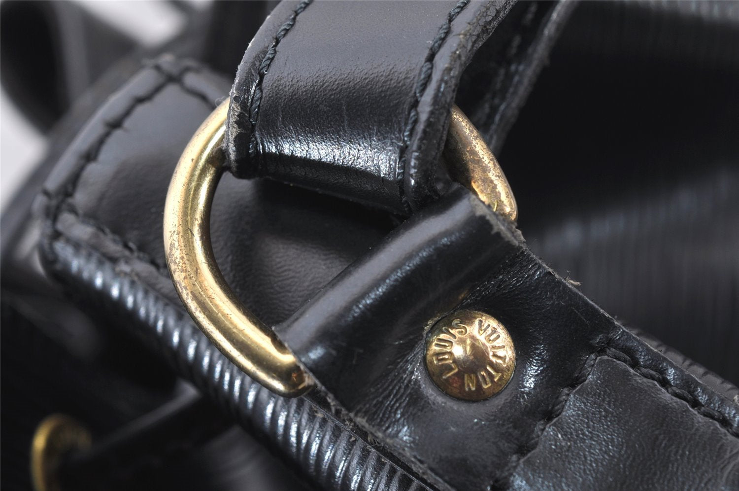 Authentic Louis Vuitton Epi Petit Noe Shoulder Drawstring Bag M59012 Black 8855I