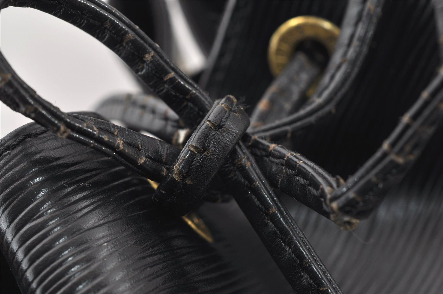 Authentic Louis Vuitton Epi Petit Noe Shoulder Drawstring Bag M59012 Black 8855I