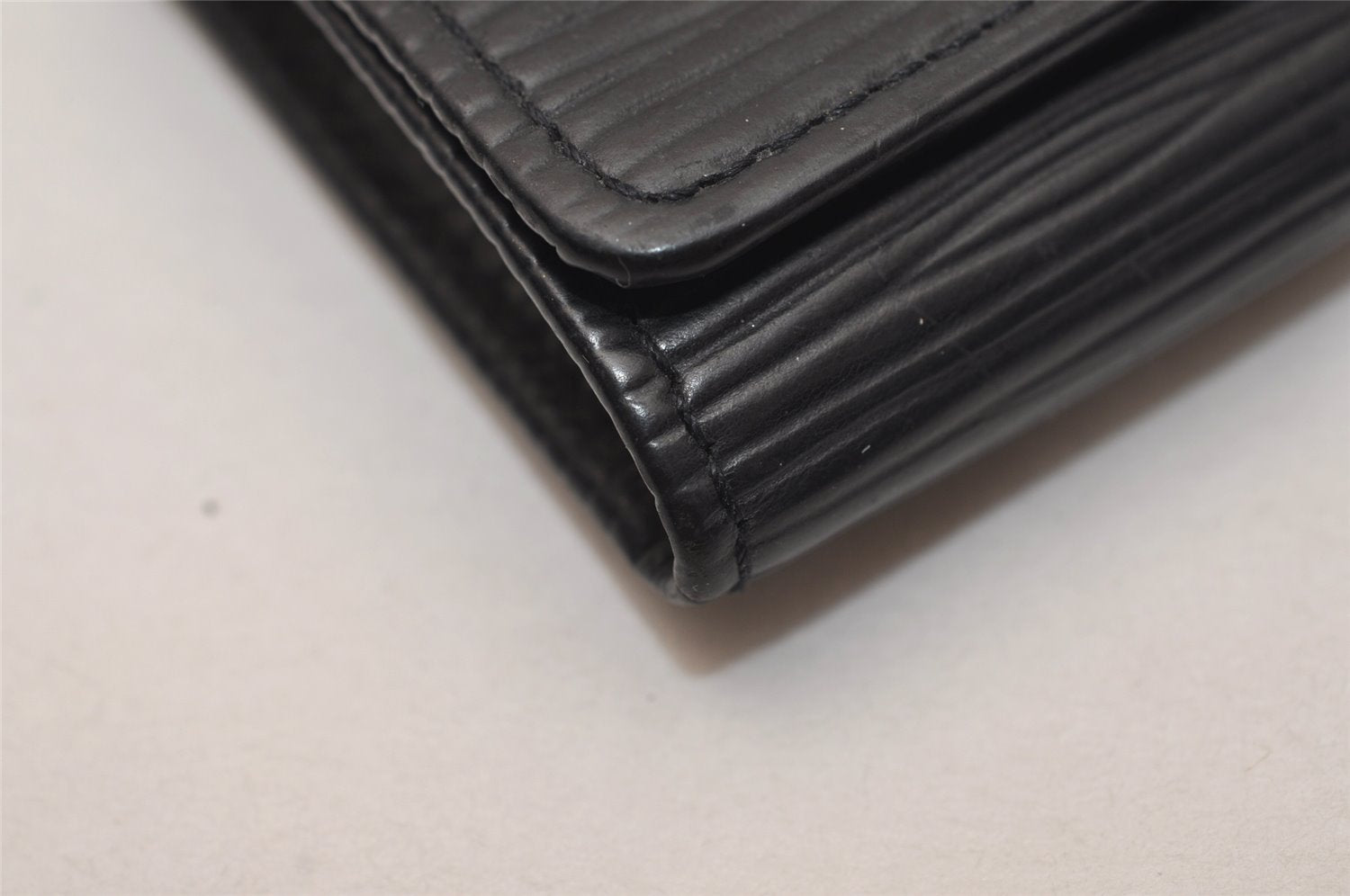 Authentic Louis Vuitton Epi Multicles 4 Key Case Black M63822 LV 8855J