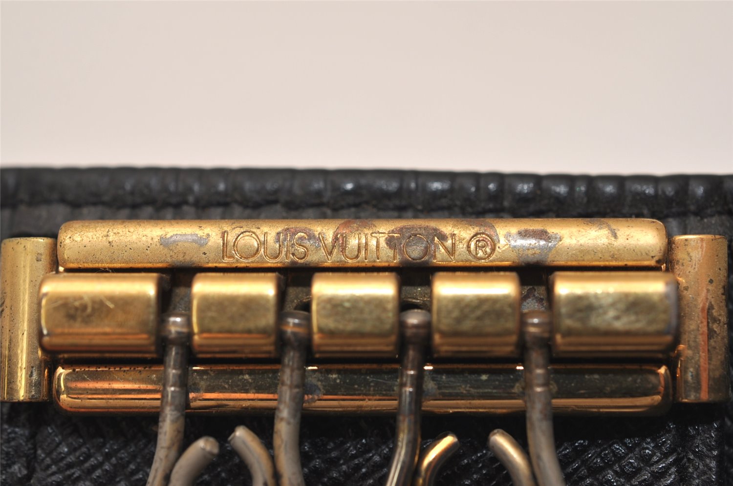 Authentic Louis Vuitton Epi Multicles 4 Key Case Black M63822 LV 8855J