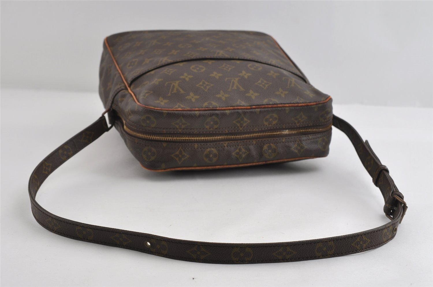 Authentic Louis Vuitton Monogram Marceau Shoulder Cross Body Bag M40264 LV 8861I
