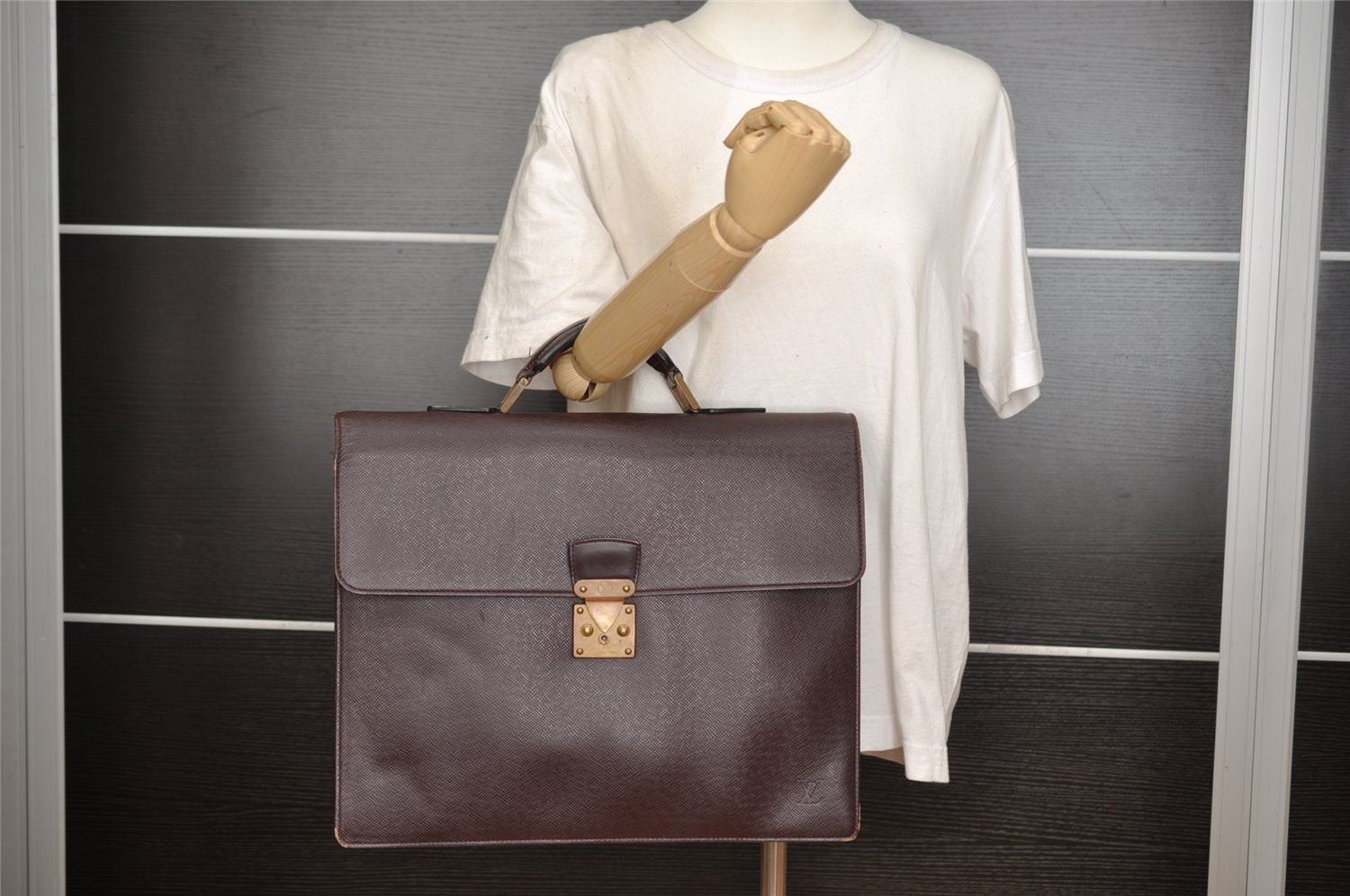 Auth Louis Vuitton Taiga Serviette Moskova Briefcase Purple M30036 Junk 8864I