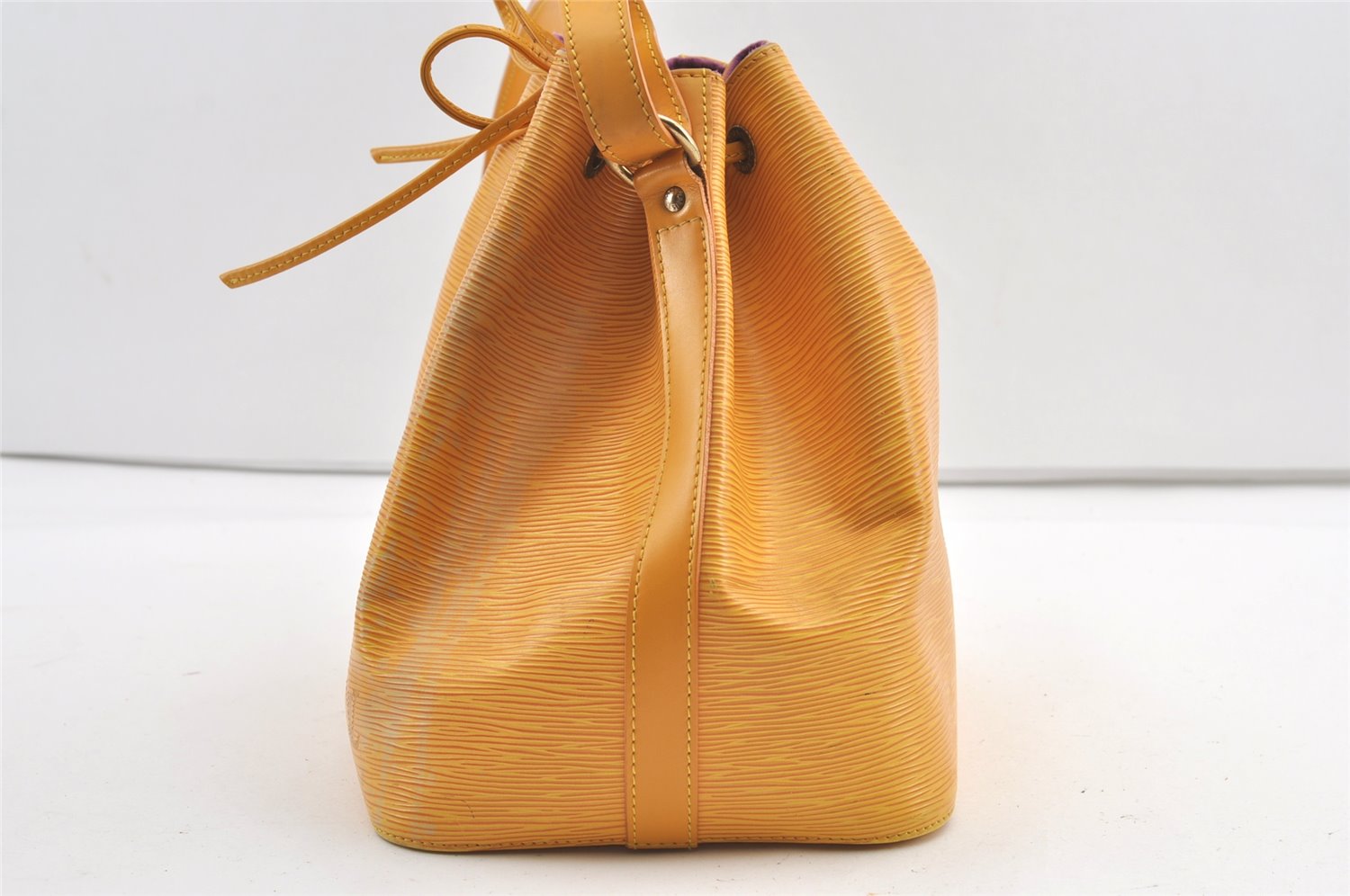 Authentic Louis Vuitton Epi Petit Noe Drawstring Bag Yellow M44109 LV 8866J