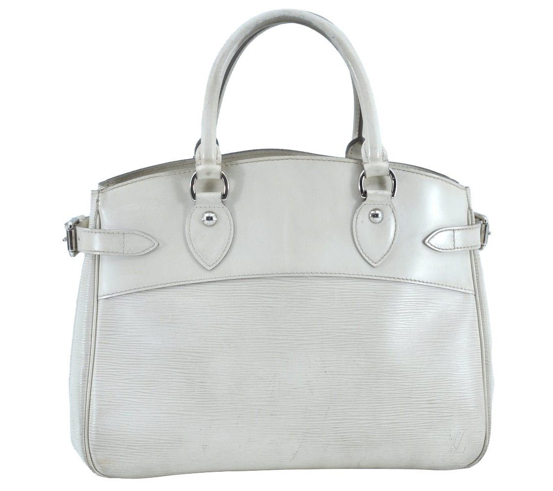 Authentic Louis Vuitton Epi Passy PM Hand Bag Purse White M5926J LV 8873G