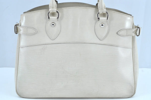 Authentic Louis Vuitton Epi Passy PM Hand Bag Purse White M5926J LV 8873G
