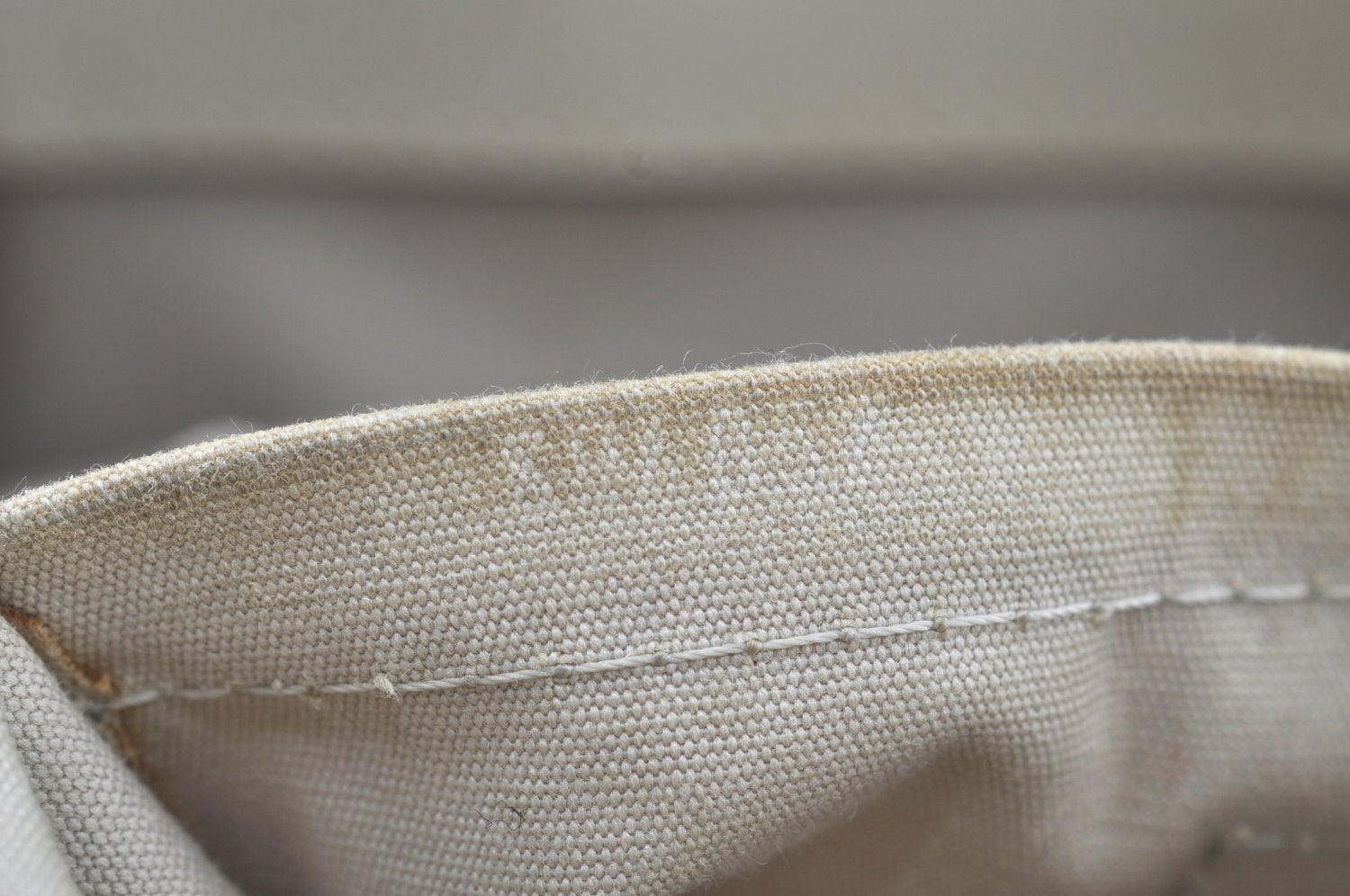 Authentic Louis Vuitton Epi Passy PM Hand Bag Purse White M5926J LV 8873G