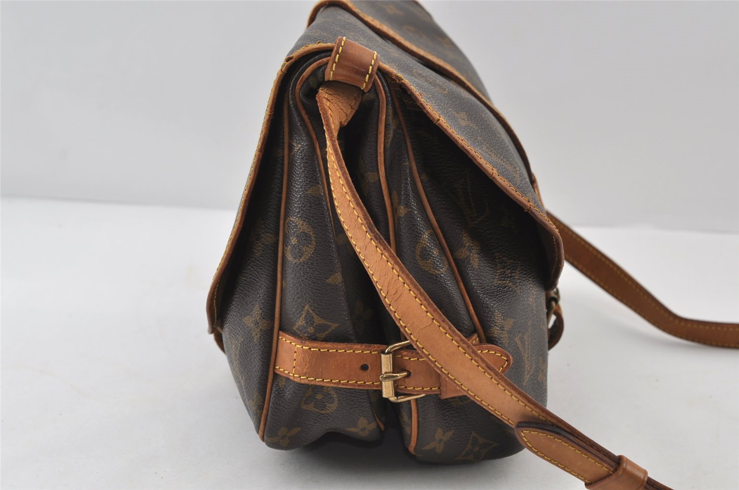 Authentic Louis Vuitton Monogram Saumur 30 Shoulder Cross Bag M42256 LV 8875I