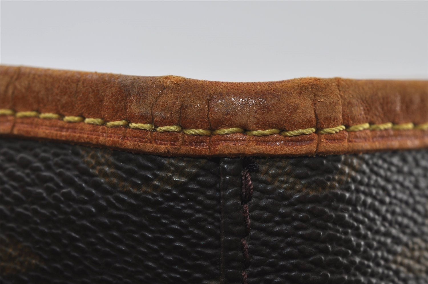 Authentic Louis Vuitton Monogram Bucket PM Shoulder Tote Bag M42238 LV 8876I