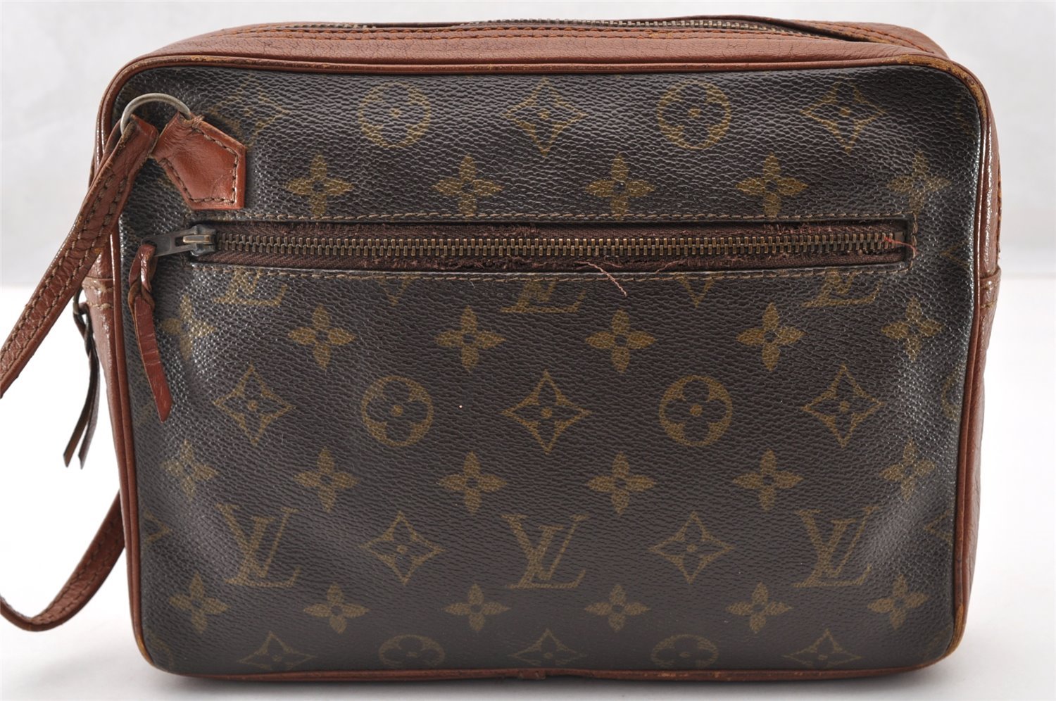 Authentic Louis Vuitton Monogram Pochette Sport Clutch Hand Bag Old Model 8877I