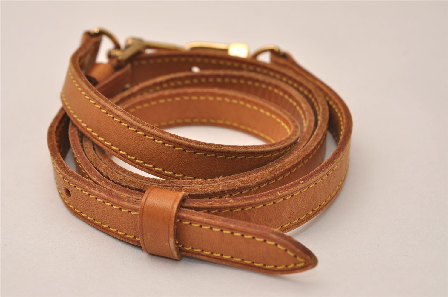 Authentic Louis Vuitton Leather Shoulder Strap Beige 40.6-47.6
