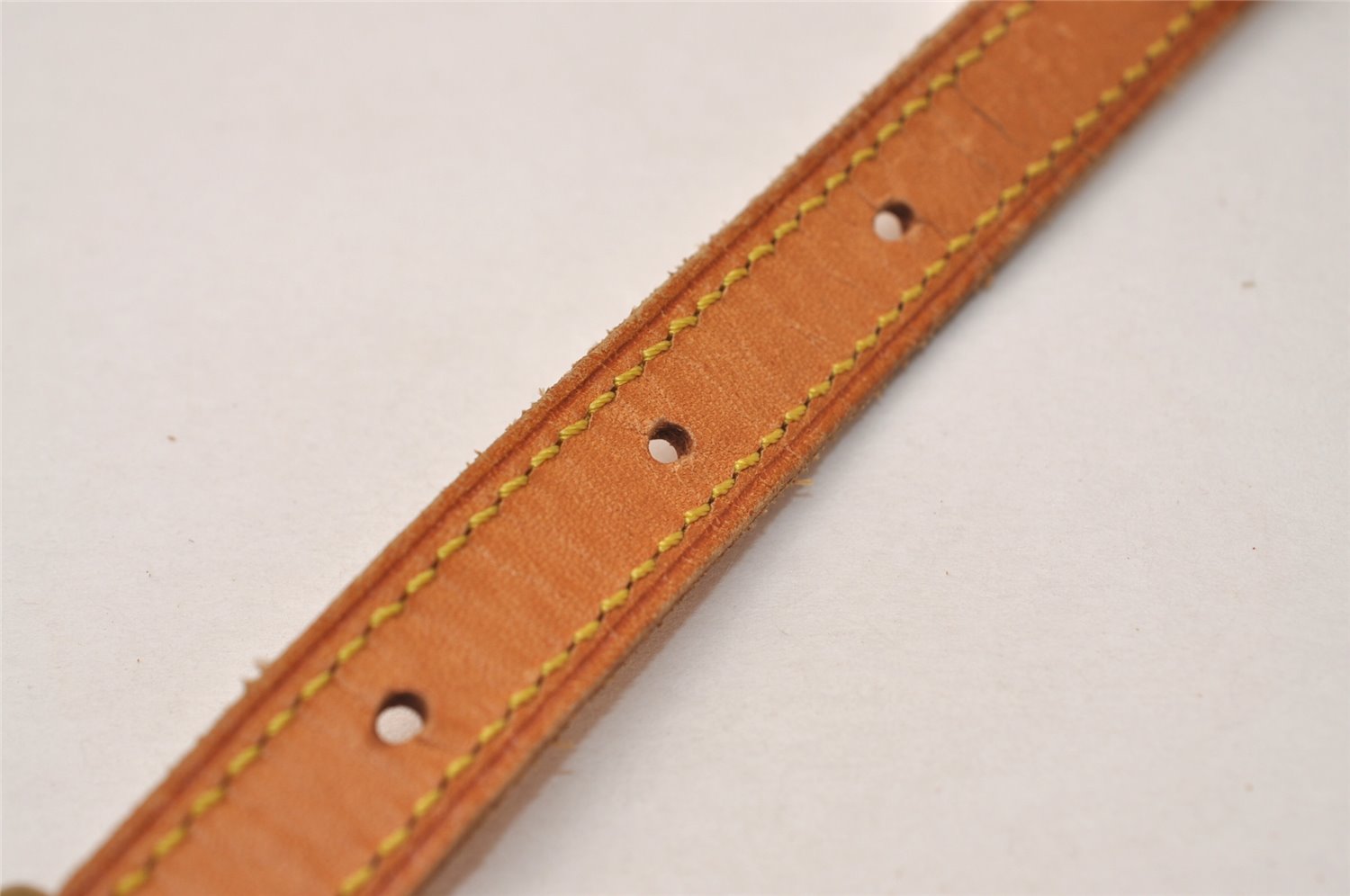 Authentic Louis Vuitton Leather Shoulder Strap Beige 40.6-47.6