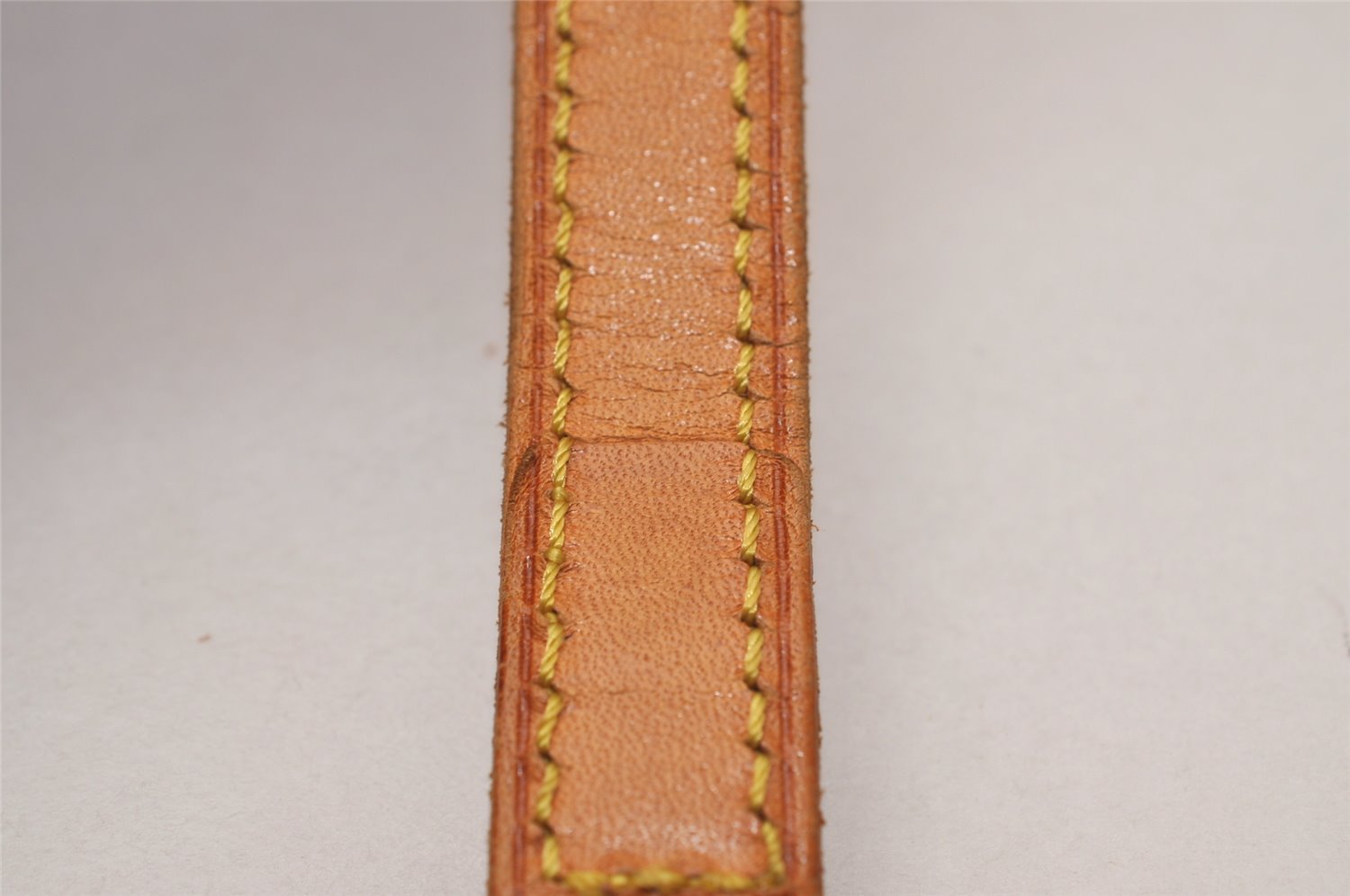Authentic Louis Vuitton Leather Shoulder Strap Beige 40.6-47.6