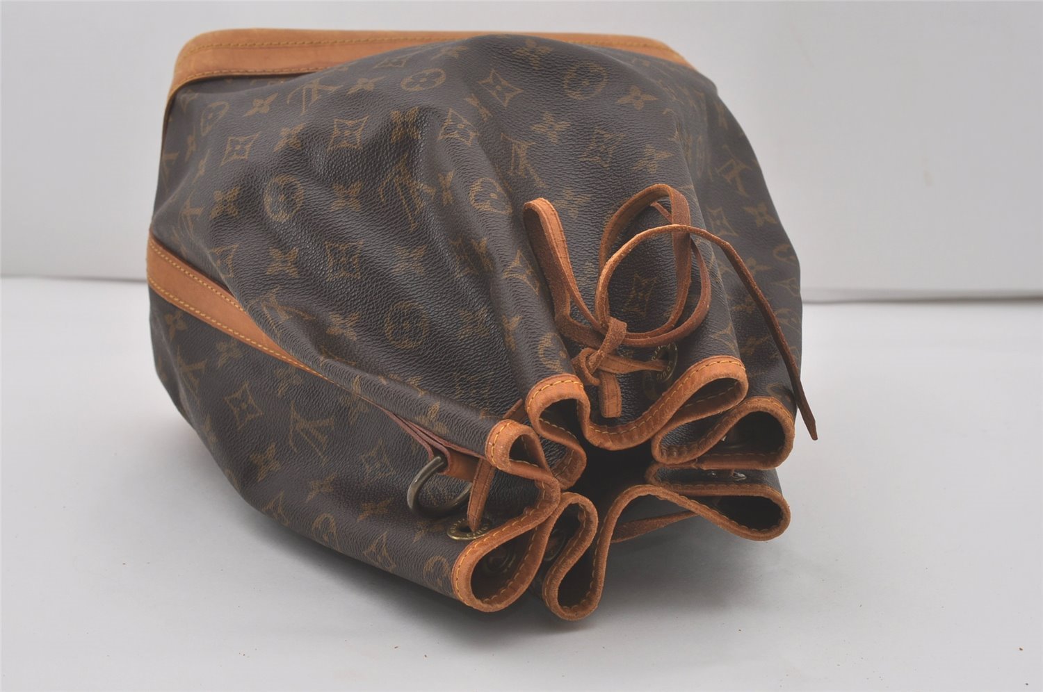 Authentic Louis Vuitton Monogram Noe Shoulder Drawstring Bag M42224 Junk 8879I