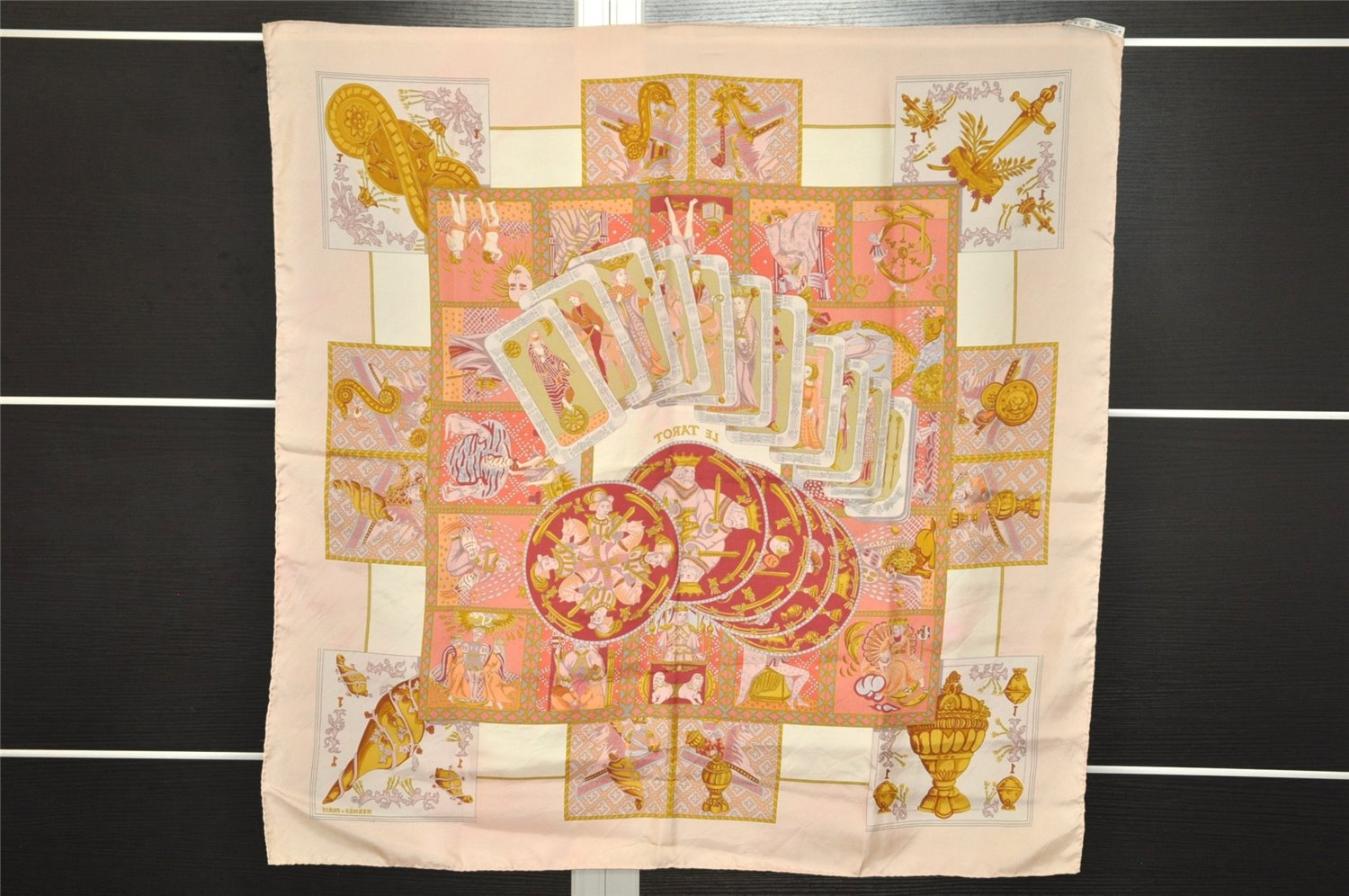 Authentic HERMES Carre 90 Scarf 