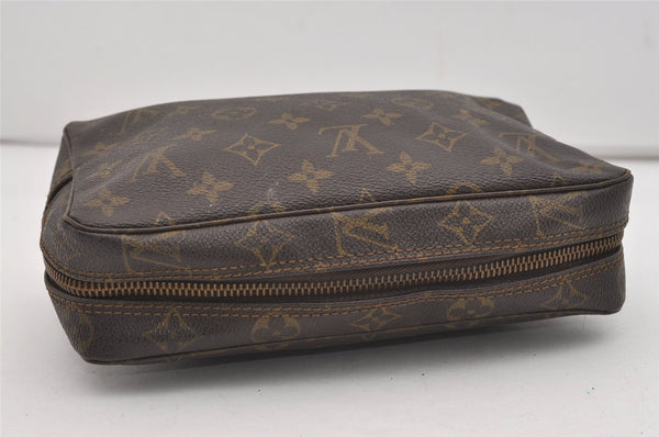 Auth Louis Vuitton Monogram Trousse Toilette 23 Clutch Hand Bag Old Model 8880I
