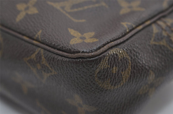 Auth Louis Vuitton Monogram Trousse Toilette 23 Clutch Hand Bag Old Model 8880I