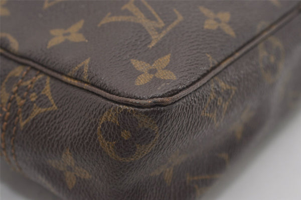 Auth Louis Vuitton Monogram Trousse Toilette 23 Clutch Hand Bag Old Model 8880I