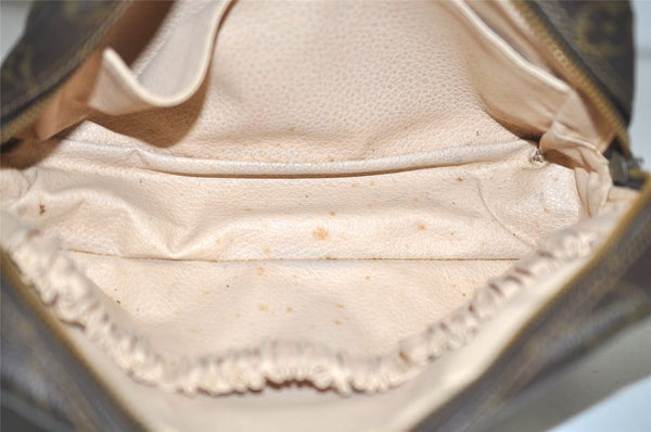 Auth Louis Vuitton Monogram Trousse Toilette 23 Clutch Hand Bag Old Model 8880I