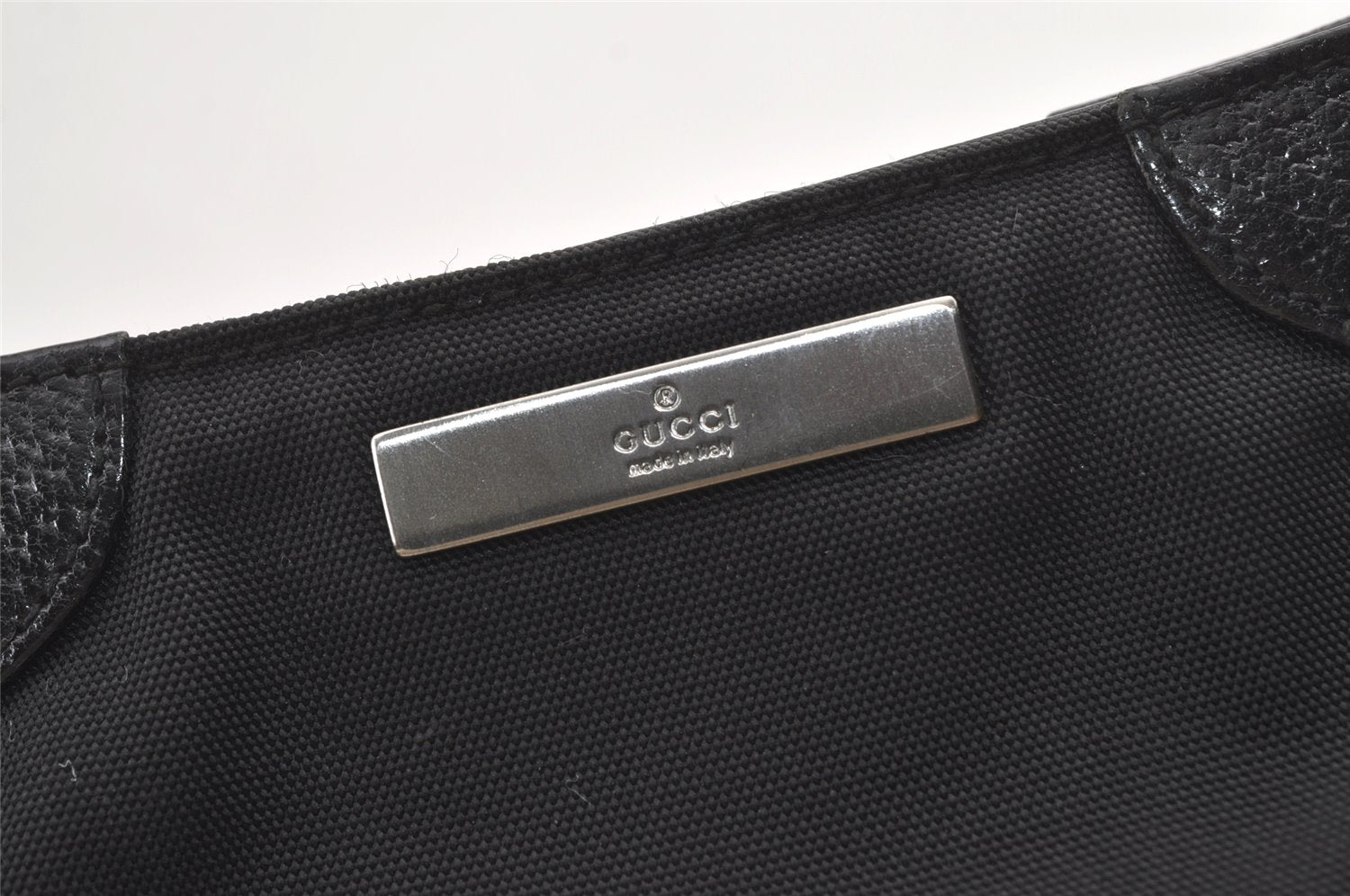 Authentic GUCCI Vintage Shoulder Bag Purse Nylon Leather 0013305 Black 8882J