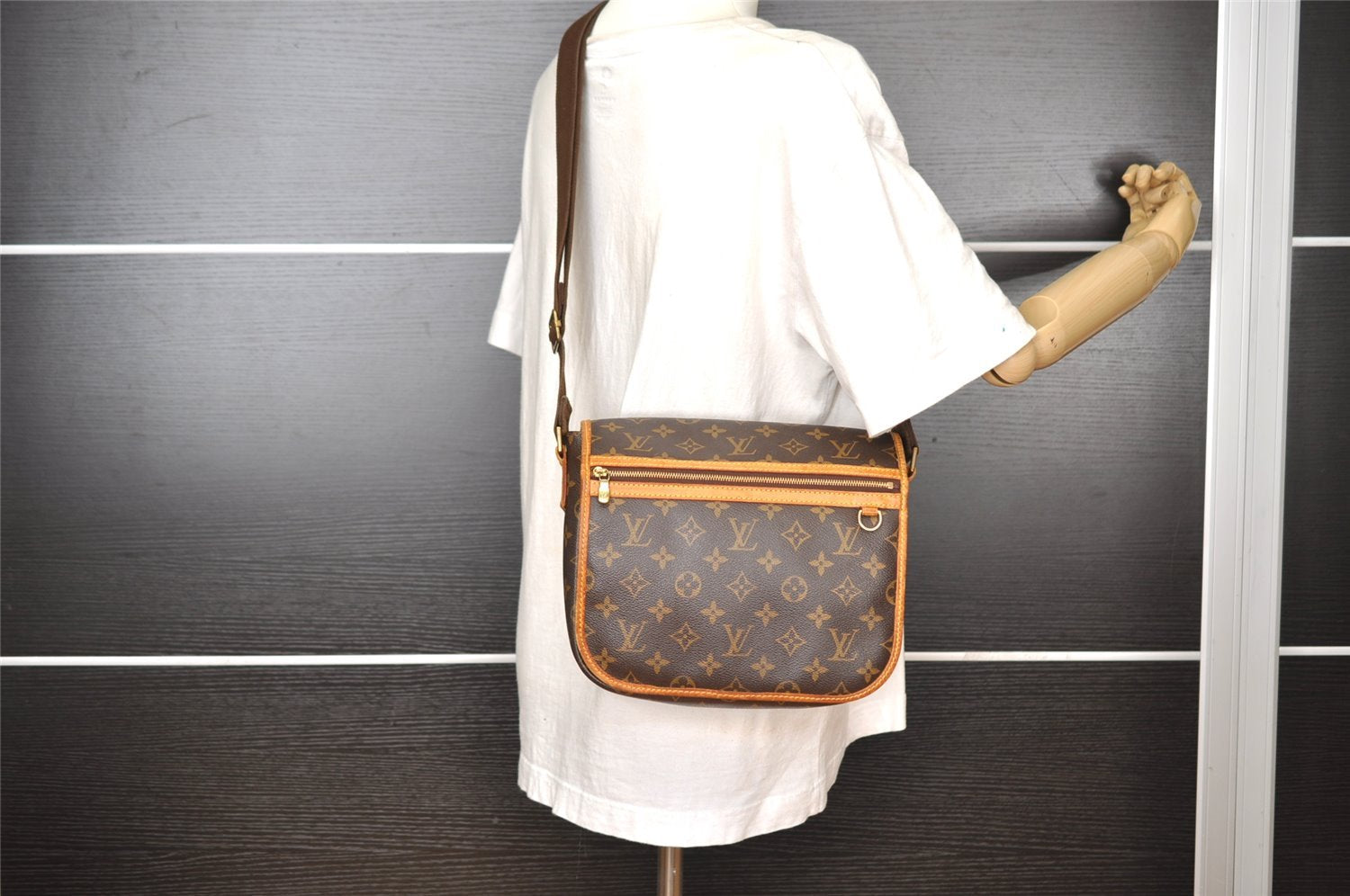 Auth Louis Vuitton Monogram Messenger Bosphore PM Shoulder Bag M40106 LV 8883I