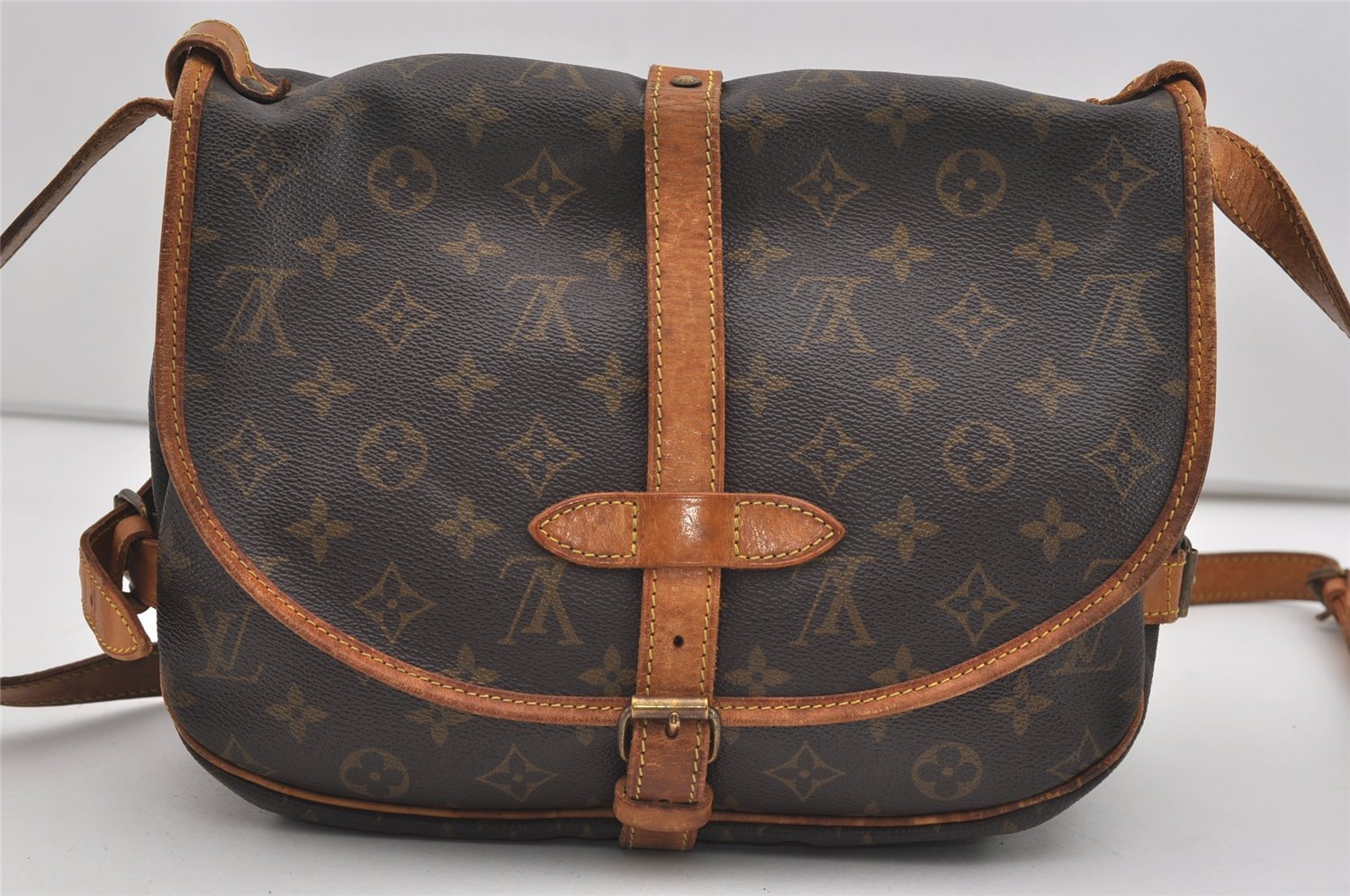 Authentic Louis Vuitton Monogram Saumur 30 Shoulder Cross Bag M42256 LV 8884I